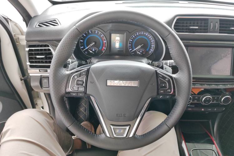 Used Haval H2 2018 Blue-Label 1.5T Dual-Clutch Two-Wheel-Drive Luxury Model Steering Wheel