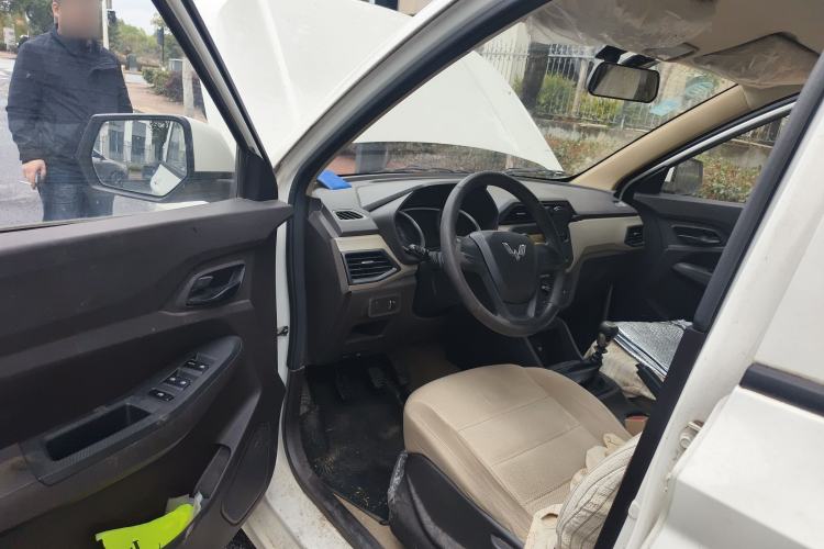 Used Wuling Hongguang 2019 1.5L S Standard Version China VI LAR