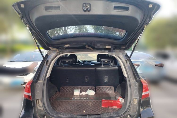 Used Haval H2 2014 1.5T Manual Two-Wheel Drive Elite Edition Trunk