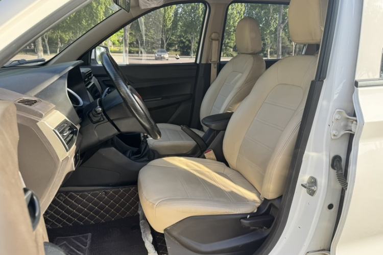 Used Wuling Hongguang 2021 1.5L Revised S Standard Version with Electric Power Steering LAR Interior 5