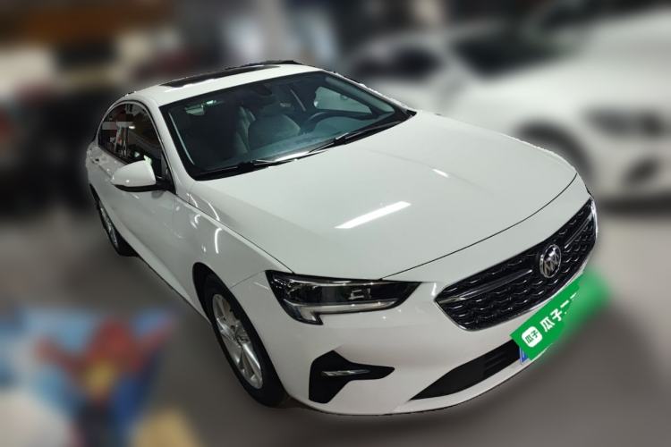 Used Buick Regal 2020 552T Elite Edition Front Right 45 Deg