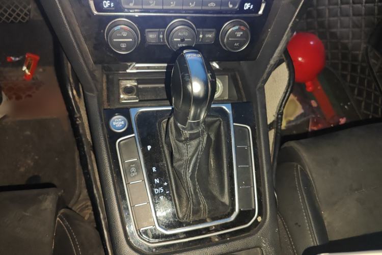 Used Volkswagen Magotan 2018 330TSI DSG Luxury Model Gear Lever