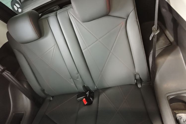 Used Chery QQ Little Ant 2022 Revised Version Sweet Pink Edition Half-Sugar Version Lithium Iron Phosphate 30.7 kWh 30 kW 301 km Left Rear Seat