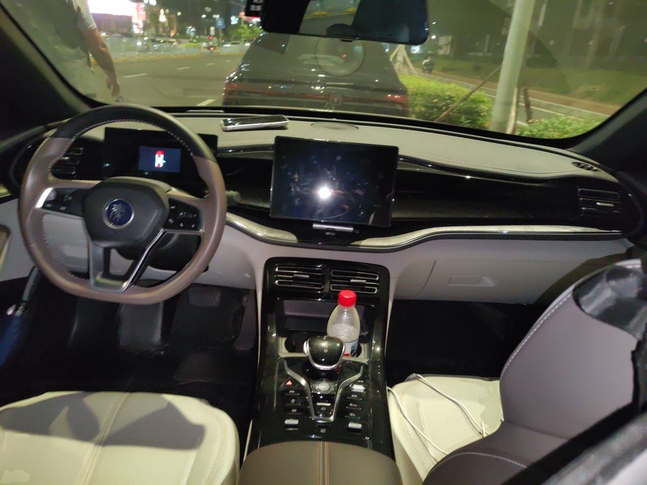 BYD Qin PLUS 2023 Champion Edition DM-i 55KM Leading Model — снимка 9