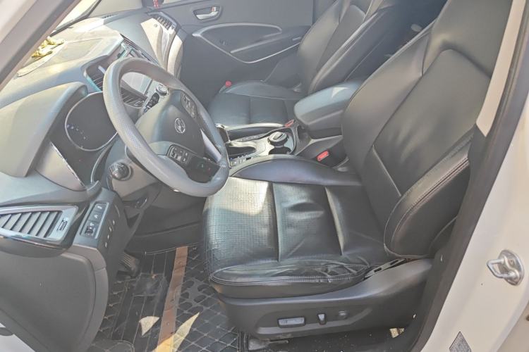 Used Hyundai Grand SantaFe 2013 3.0L 7-Seater 4x4 Flagship Edition
