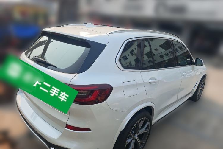 Used BMW X5 2022 xDrive 30Li Luxury M Sport Package
