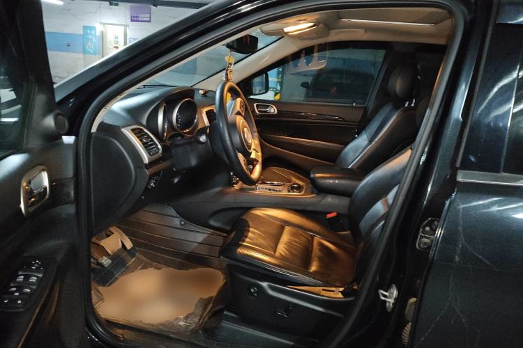 Used Jeep Grand Cherokee 2013 3.6L Comfort Edition
