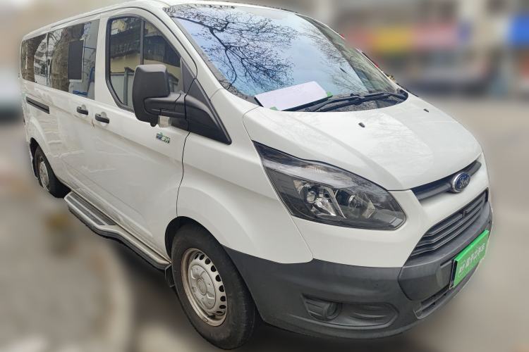 Used Ford Transit 2020 2.0T Diesel Multi-Function Commercial Vehicle Mid-Chassis Low-Roof Design with Dual Rear Doors Meeting China VI Emission Standards