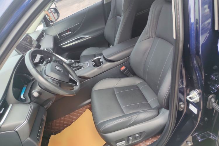 Used Toyota Harrier 2022 2.0L CVT Two-Wheel Drive Deluxe Edition
