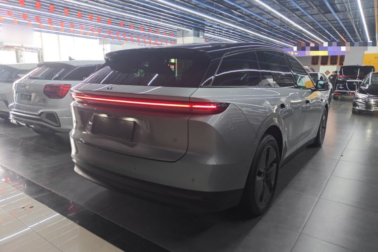 Used Li Auto i6 2025 Model Two-Wheel-Drive Standard Type Rear Right 45 Deg