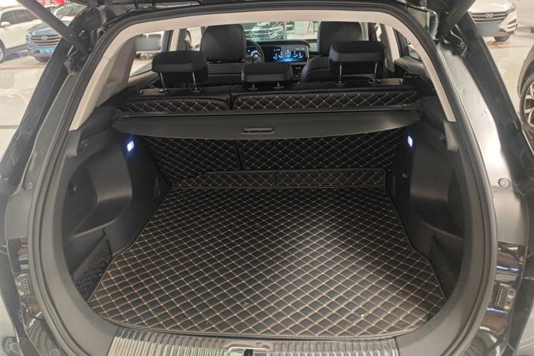 Used Hongqi HS5 2022 Revised Version 2.0T Smart Connect Flagship Edition Trunk