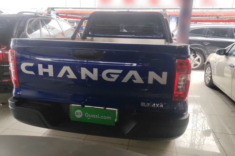 Used Changan Hunter 2024 Warrior Edition Luxury Model Dual-Motor All-Wheel Drive with Extra-Long Cargo Box
