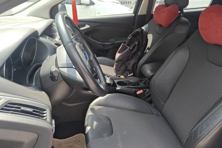 Used Ford Focus 2012 Hatchback 1.6L Automatic Fashion Edition