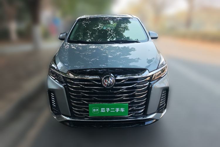 Used Buick GL8 2023 Facelifted Land Cruiser Executive Luxury Version