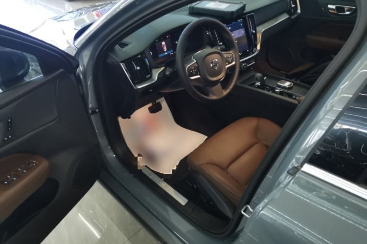 Used Volvo S60 2023 B4 Zhiyi Luxury Edition
