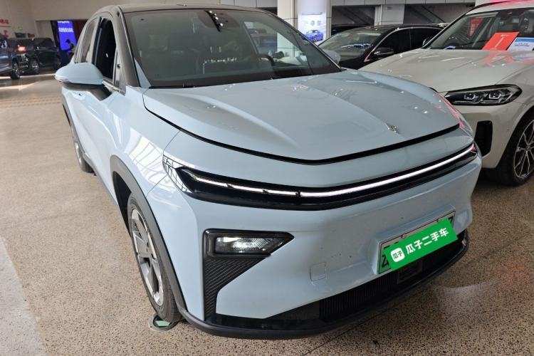 Used Livan 7 2023 450 km – Chasing Clouds