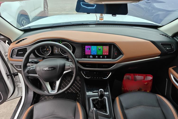 Used Zotye T300 2023 T300L 1.5L Manual Standard Edition