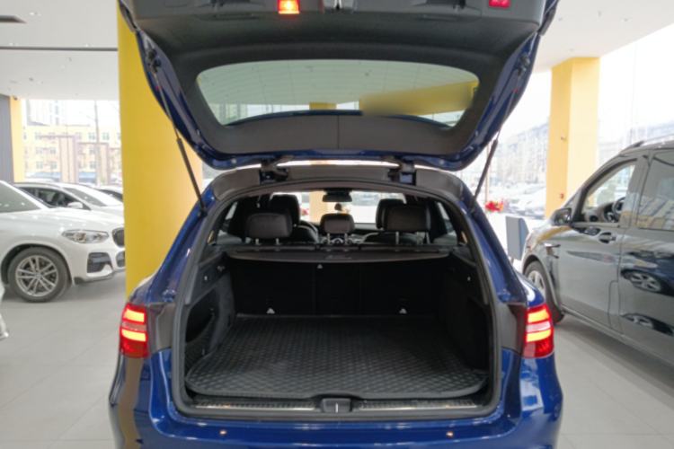 Used Mercedes-Benz GLC 2017 GLC 260 4MATIC Luxury Model