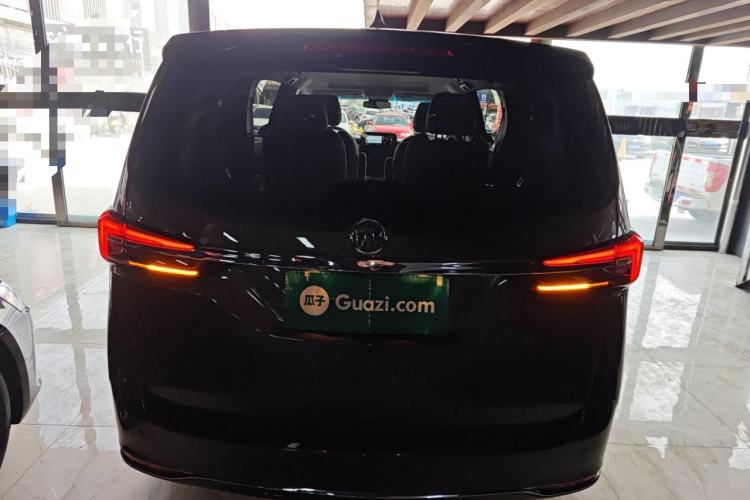 Used Buick GL8 2023 Land Executive Class Smart Enjoyment Model