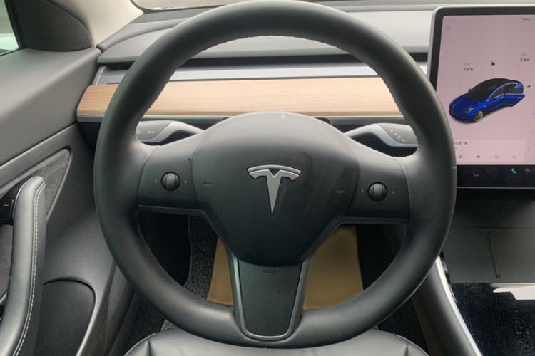 Used Tesla Model Y 2021 Long-Range All-Wheel-Drive Version