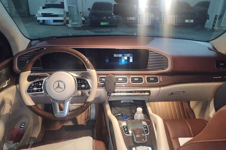 Used Mercedes-Benz Maybach GLS 2022 GLS 480 4MATIC Center Console