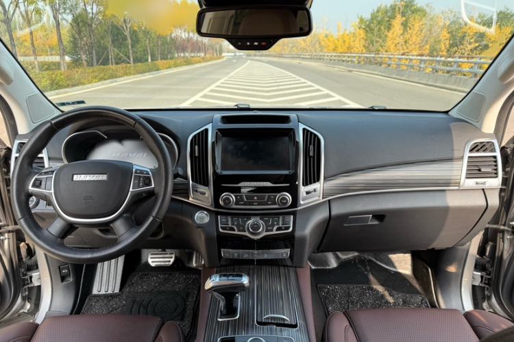 Used Haval H9 2020 2.0T Gasoline 4WD Premium Edition 5 Seats Interior 1