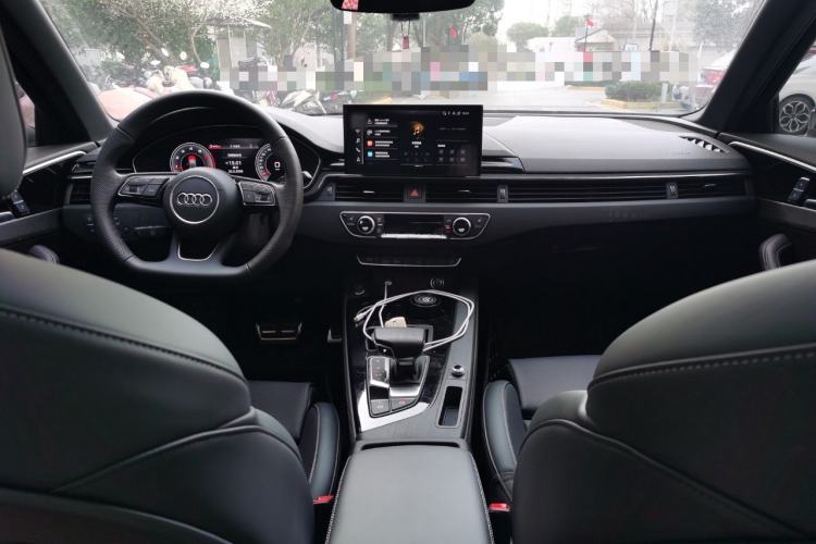 Used Audi A4L 2024 40 TFSI Luxury Dynamic Edition Center Console