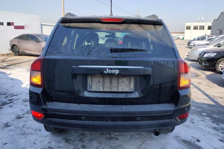 Used Jeep Compass 2015 2.0L two-wheel drive sport version