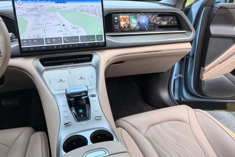 Used Denza N7 2025 630 All-Wheel Drive Intelligent Driving Dual-Laser Flagship Edition
