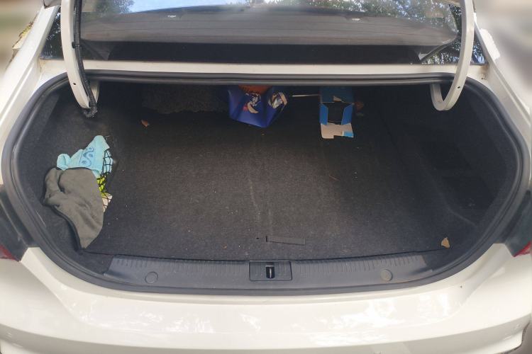 Used Roewe i6 New Energy 2017 45T Hybrid Connect & Smart Enjoyment Edition
