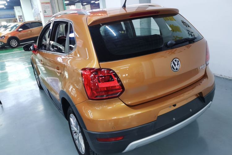 Used Volkswagen Polo 2016 1.6L Cross Polo Automatic Rear Left 45 Deg