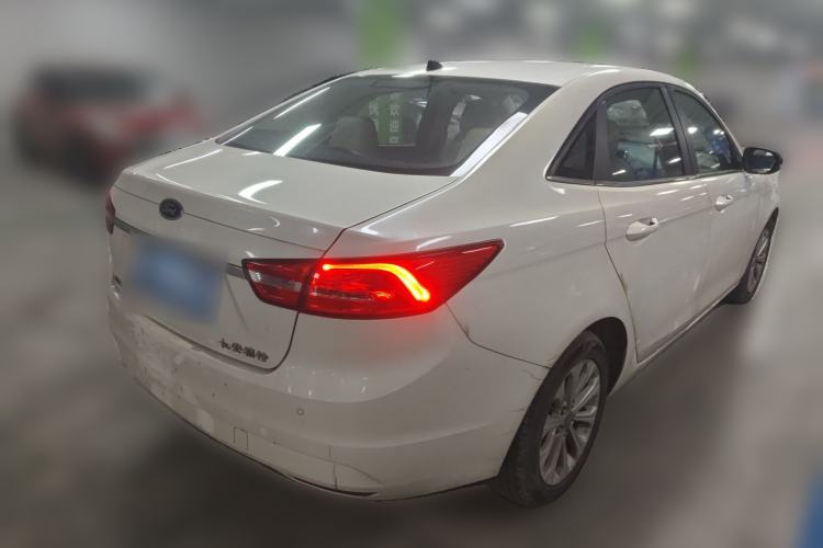 Used Ford Escort 2015 1.5L Automatic Fashion Model