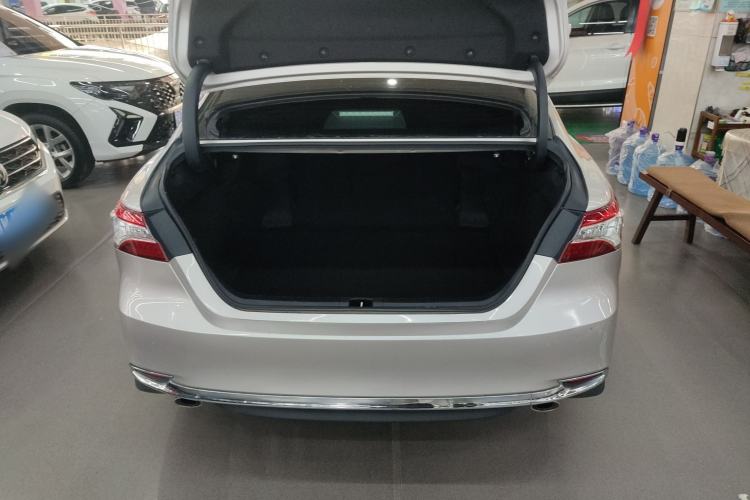 Used Toyota Camry 2023 2.0G Luxury Edition Trunk