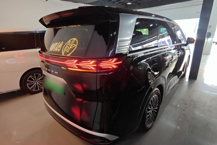 Used Denza D9 2022 DM-i 970 Four-Wheel Drive Flagship Model