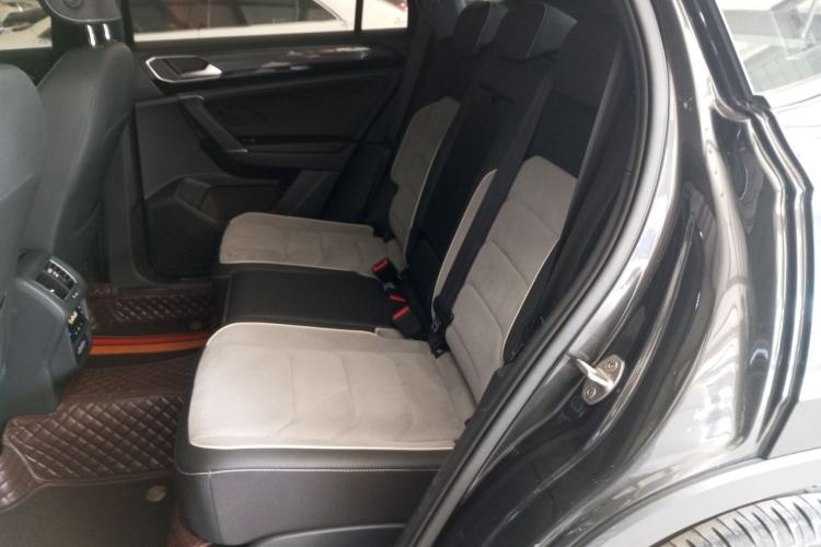 Used Volkswagen Tayron 2020 380TSI All-Wheel Drive R-Line Connected Version
