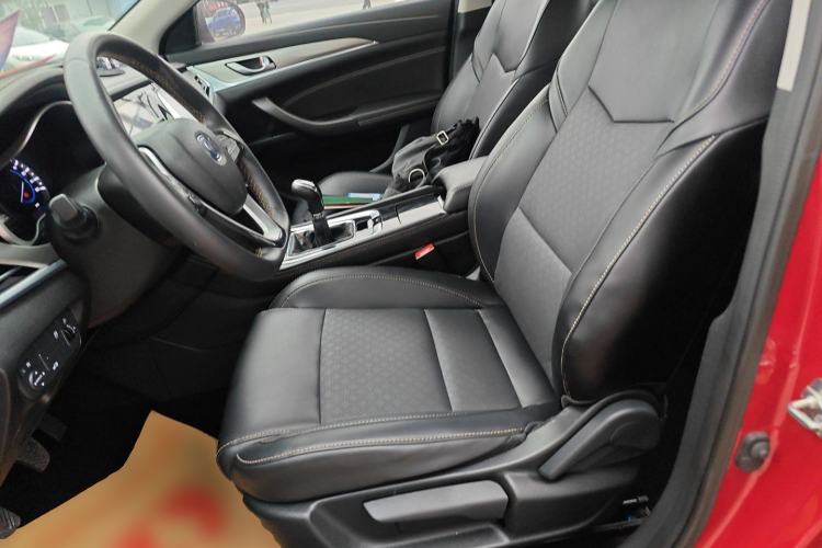 Used Changan Eado 2019 High-Energy Edition 1.6L GDI Manual Pioneer Model China VI Standard
