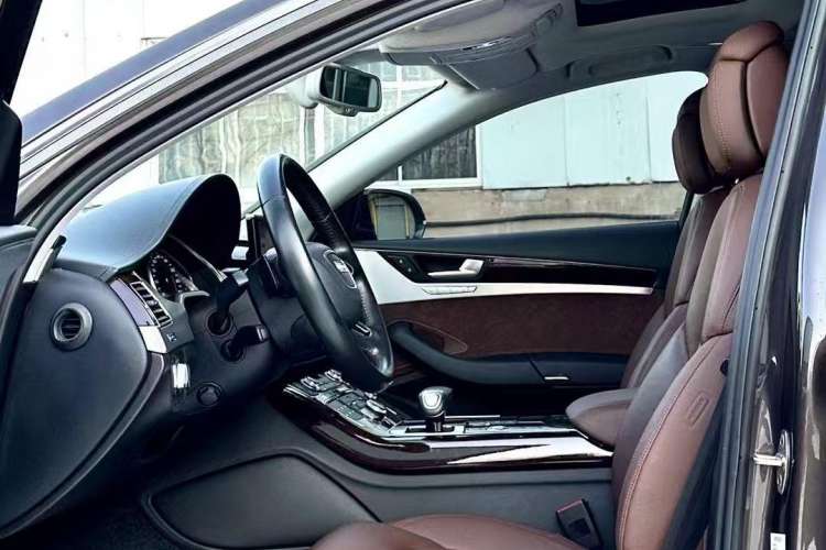 Used Audi A8 2014 A8L 45 TFSI quattro Comfort model
