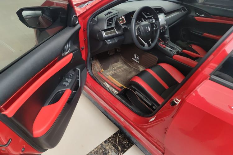 Used Honda Civic 2021 HATCHBACK 220TURBO CVT Trendy Cool Edition