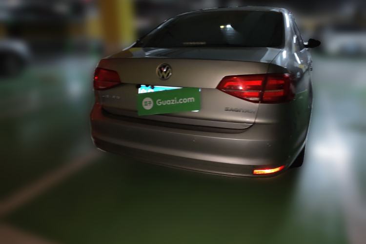 Used Volkswagen Sagitar 2015 1.6L Automatic Comfort Model
