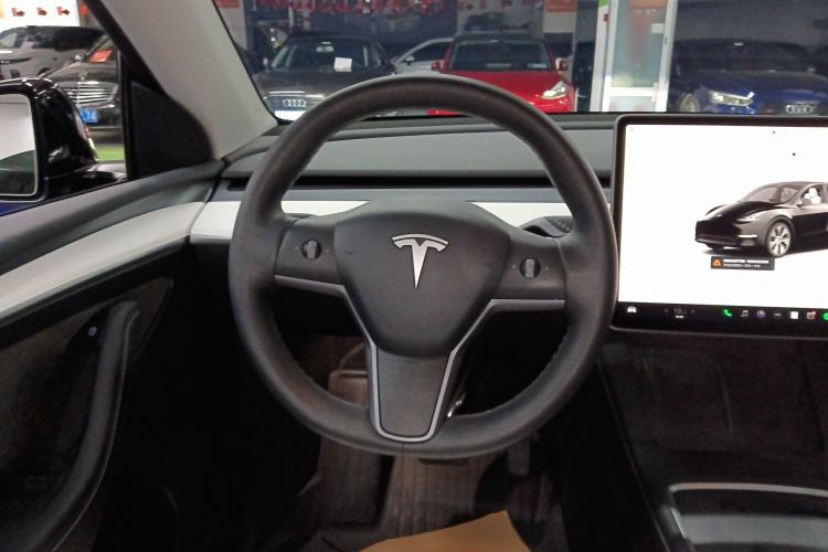 Used Tesla Model Y 2022 Rear-Wheel-Drive Version
