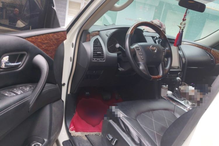 Used Nissan Patrol 2018 4.0L LinkedIn Edition Driver Seat