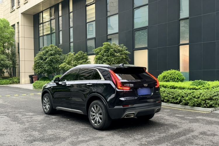Used Cadillac XT4 2021 28T Two-Wheel Drive Luxury Version Exterior 3