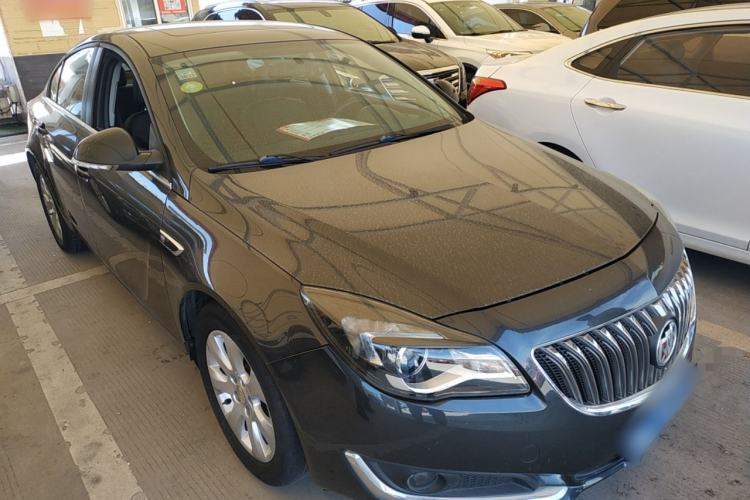 Used Buick Regal 2015 1.6T Leading Technology Model Front Right 45 Deg
