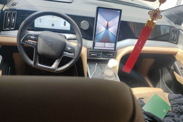 Used BYD Song L DM-i 2024 112 km Leading Edition Center Console