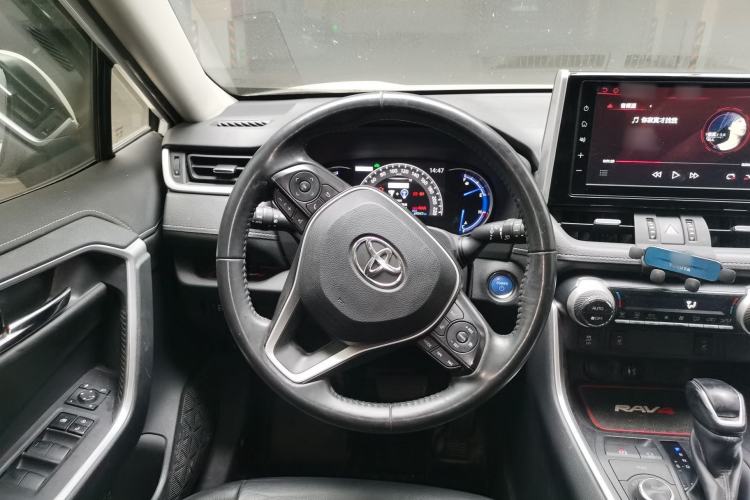 Used Toyota RAV4 2020 Dual-Engine 2.5L E-CVT 4x4 Elite PLUS Edition
