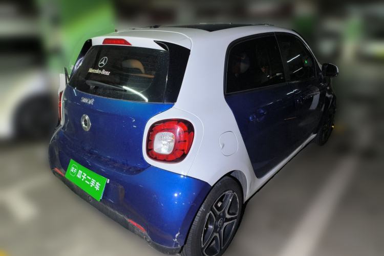 Used smart forfour 2016 0.9T 66 kW Ultimate Edition Rear Right 45 Deg
