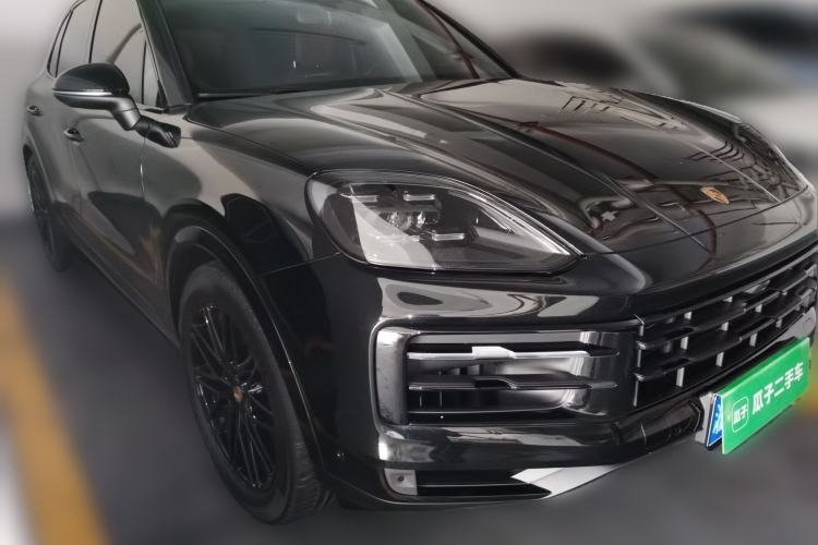 Used Porsche Cayenne 2024 Cayenne 3.0T Front Right 45 Deg