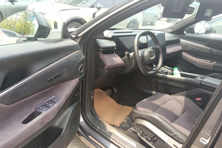 Used Lynk & Co 08 EM-P 2023 220 km Limited-Time Edition Driver Seat