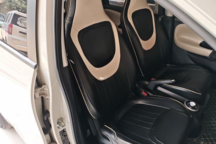 Used Wuling Bingo 2023 203km Light Edition Right Front Seat