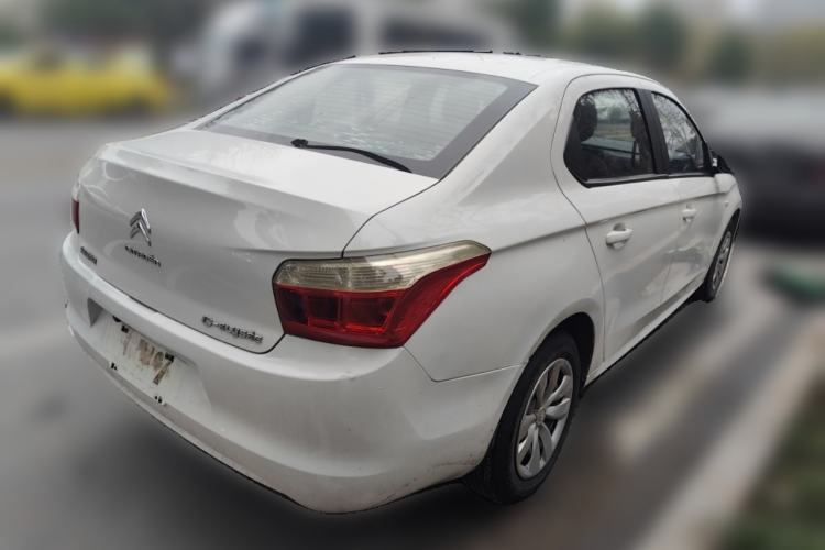 Used Citroen Elysee 2015 Zhishang Edition 1.6L Manual Fashion Model
